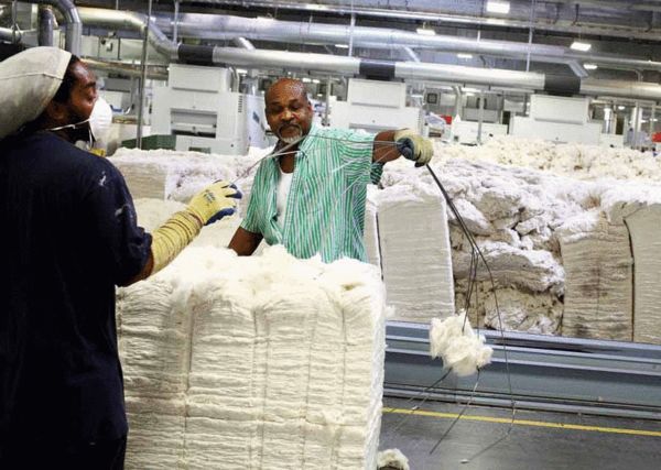 中国纺织业转型升级 从“世界工厂”到“产业链上游”的进军